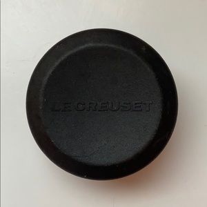 Le Creuset large knob
